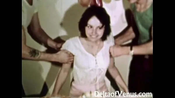 Afficher Vintage Erotica Années 1970 - Fille Poilue Poilue A Des Rapports Sexuels - Happy Fuckday nouvelles vidéos
