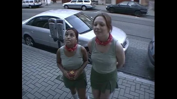 Toon Two girl scouts suck and fuck nieuwe video's
