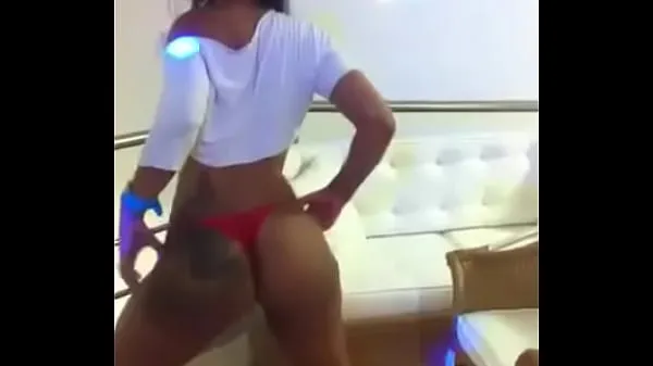 Vis morena muito gostosa dançando num striptease sensacional ferske videoer