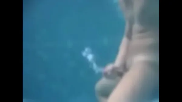 Huge Underwater Cum ताज़ा वीडियो दिखाएँ