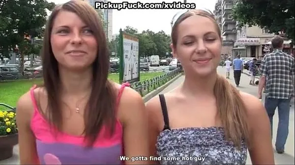 Zwei sexy Girls beim geilen Outdoor-Fickneue Videos anzeigen