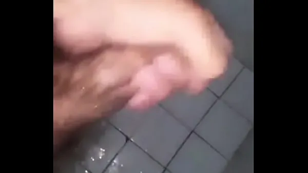 Handjob in the shower تازہ ویڈیوز دکھائیں