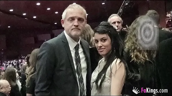 Two porn performers break into a cinema award show and fuck right there تازہ ویڈیوز دکھائیں