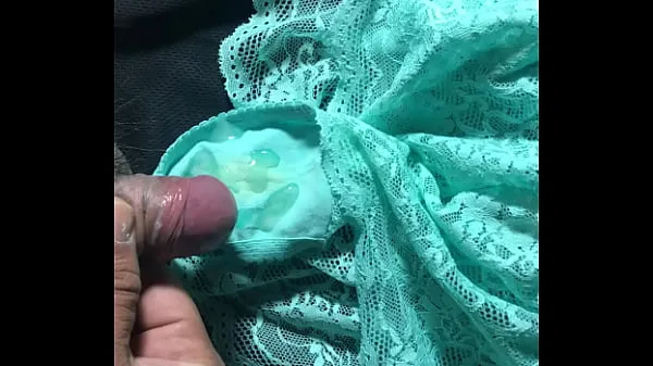 Afficher Culotte verte en dentelle unie nouvelles vidéos