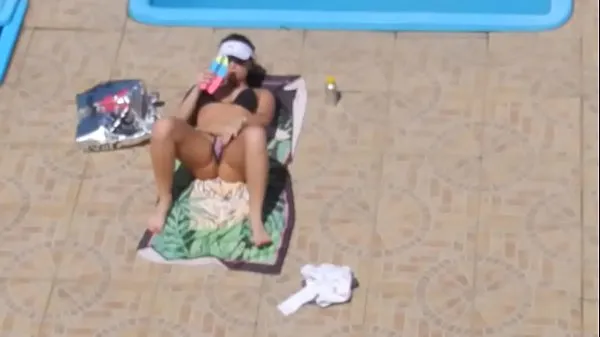 Show Flagra safada masturbando Piscina Flagged Girl masturbate on the pool fresh Videos