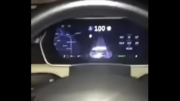 عرض My girlfriend can’t stand to come directly in the car, autopilot مقاطع فيديو حديثة