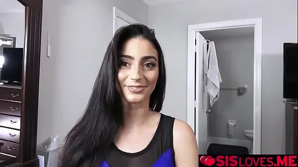 Vis Jasmine Vega asked for stepbros help but she need to be naked ferske videoer