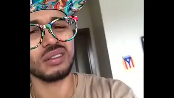 Mostrar Latino Glasses vídeos nuevos