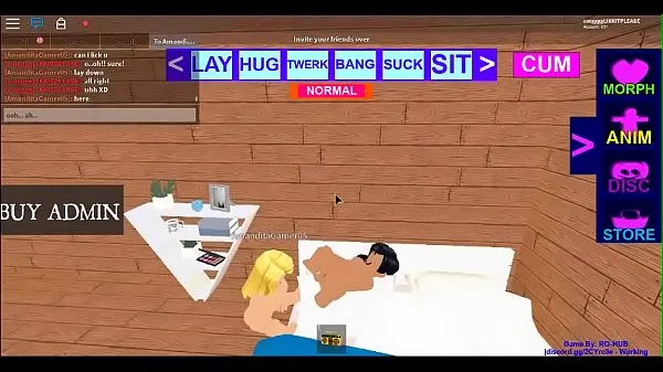 Mostra Una lesbica bionda sexy di Roblox lecca una ragazza latina nervosa mentre gemenuovi video