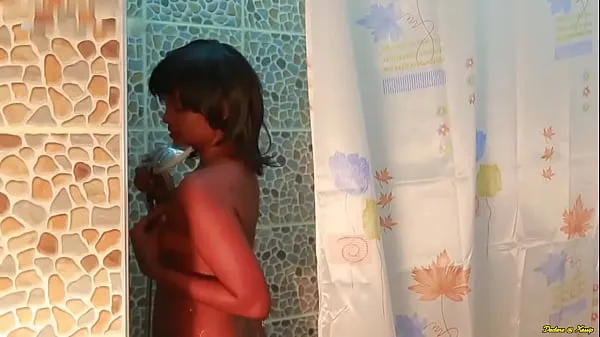 Mostrar Caliente actriz de Srilankan completo baño desnudo completo en vídeos nuevos