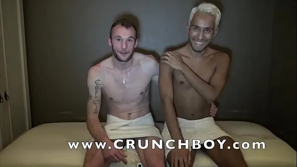 Mostra giovane ragazzo latino scopato per crunchboy bareback da pornostarnuovi video