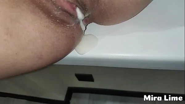 Visa Risky creampie while family at the home färska videor