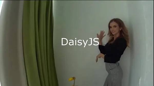 Prikaži Daisy JS high-profile model girl at Satingirls | webcam girls erotic chat| webcam girls svežih videoposnetkov