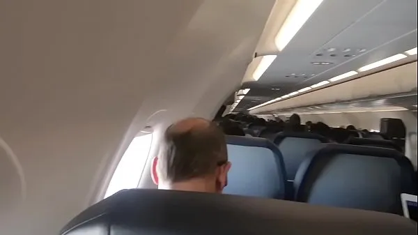 Afficher sucer le pénis dans l'avion nouvelles vidéos