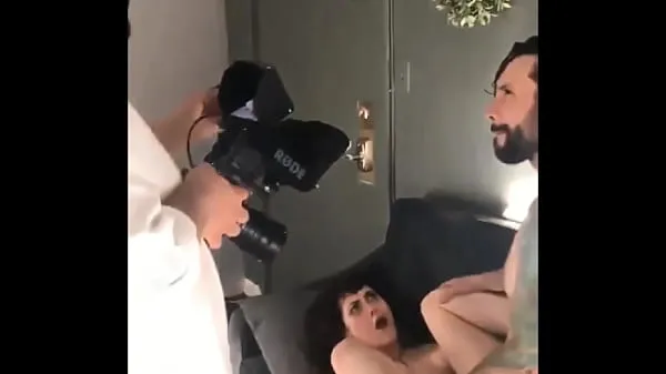 Afficher FILMER UN PORNOZÃO ET MANGER UNE POMPE AU CHOCOLAT YUMMY (APRÈS AVOIR DONNÉ DANS LE PORNO DU PORNO DE L'ACTEUR) ELLE A ÉTÉ TRÈS BAISÉE POUR LUI AVOIR DU MIEL TOUT ET AIMER KKKKKK FUCK nouvelles vidéos