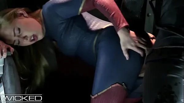 Εμφάνιση WickedParodies - Supergirl Seduces Braniac Into Anal Sex φρέσκων βίντεο