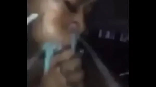 Vis Exploding the black girl's mouth with a cum ferske videoer