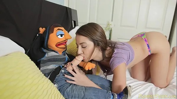 عرض Kingz of Pop - Huge Facial for Lily Adams: Puppetporn on Insta مقاطع فيديو حديثة