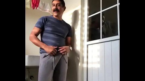 Tampilkan Macho mexicano sexy Video segar