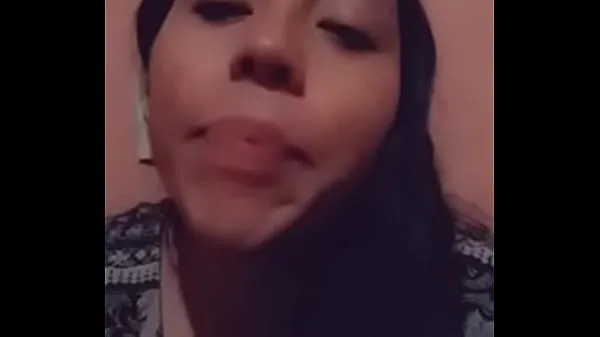 Mostrar Su marido nosa ve que me manda videos vídeos nuevos