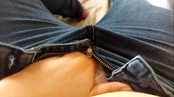 Afficher Masturbation 4K en jeans avec orgasme nouvelles vidéos