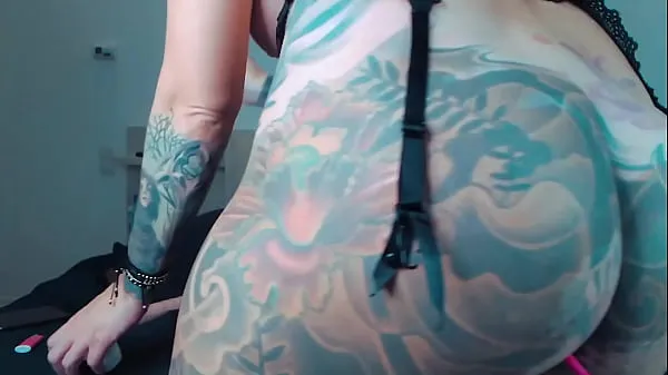 Afficher MILF tatoué pour s'amuser nouvelles vidéos