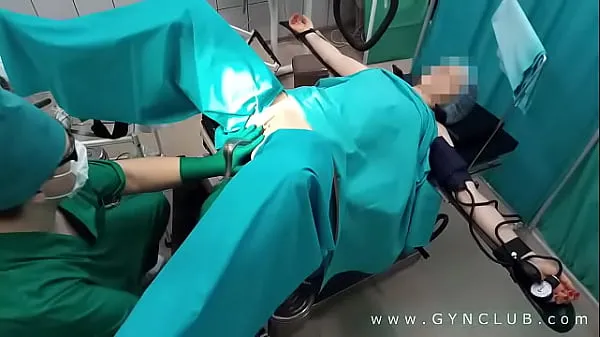 Lustvoller Gynäkologe fickt (Dildo) Patientneue Videos anzeigen