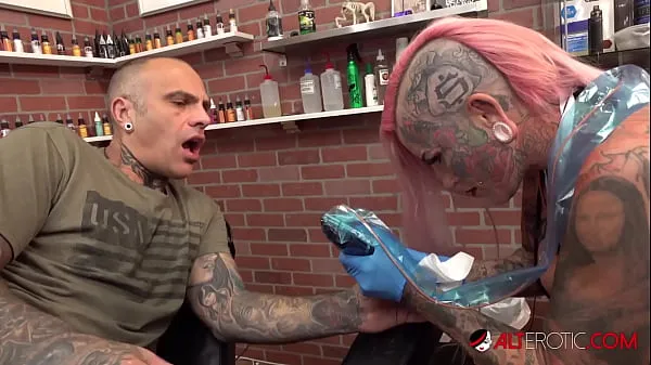 عرض Big titty Evilyn Ink tattoos Sascha then gets fucked مقاطع فيديو حديثة
