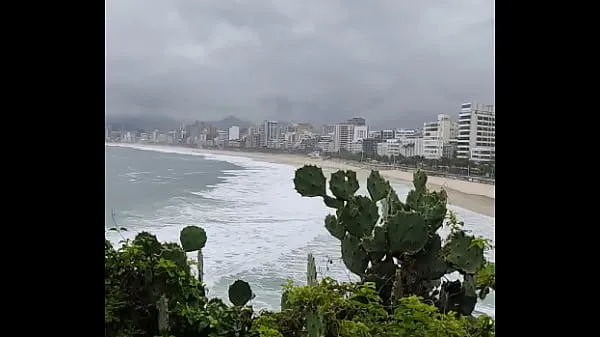 Hiển thị GIFTED PISSING ON IPANEMA BEACH Video mới