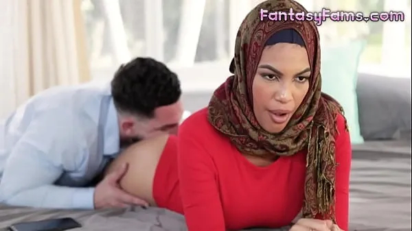Vis Fucking Muslim Converted Stepsister With Her Hijab On - Maya Farrell, Peter Green - Family Strokes nye videoer