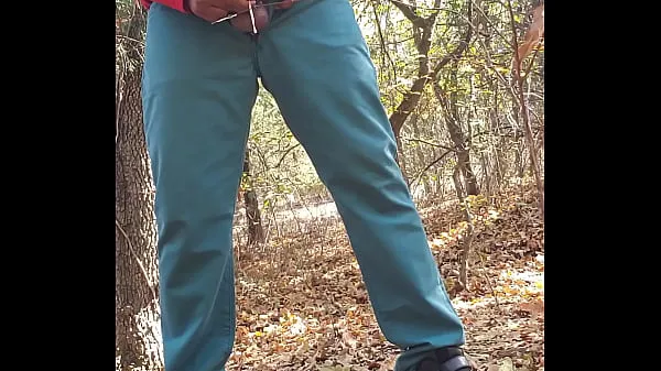 Mostra Alan Prasad cumshot 1 feet high in junglenuovi video