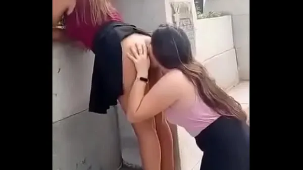 显示MEXICAN LESBIANS SUCKING ASS IN PUBLIC新鲜视频