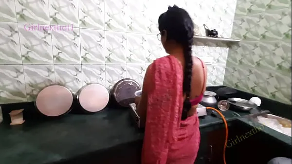 Show Indian Bhabi Fucked in Kitchen by Devar - Bhabi in Red Saree fresh Videos