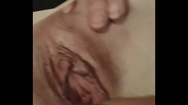 Mostra I'm tributing my friend by rubbing my cock on her pussy until my cum sloots outnuovi video