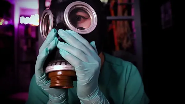 Mostra Infermiera di gomma ASMR con GasMask di Dominafirenuovi video