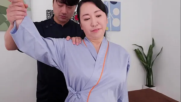 Εμφάνιση A Big Boobs Chiropractic Clinic That Makes Aunts Go Crazy With Her Exquisite Breast Massage Yuko Ashikawa φρέσκων βίντεο