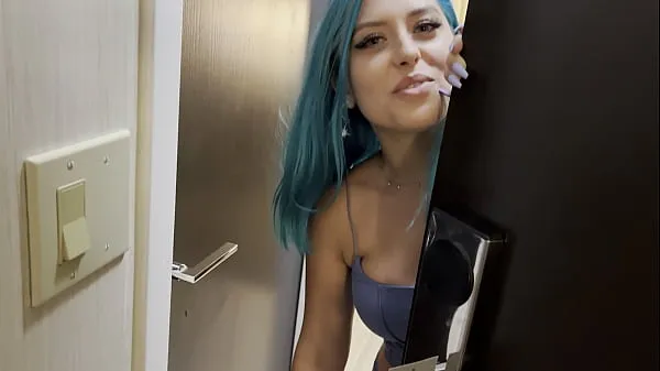 Casting Curvy: Blue Hair Thick Porn Star BEGS to Fuck Delivery Guy Yeni Videoyu göster