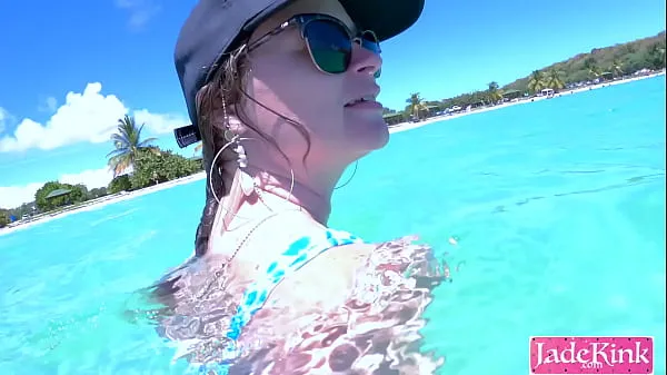 Показать Пара в отпуске публично трахается на пляже под водой с кримпаемсвежие видео