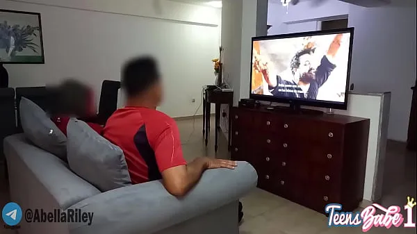 Mostrar A vagabunda da esposa do meu melhor amigo me deixa transar com ela secretamente de seu marido corno vídeos recentes