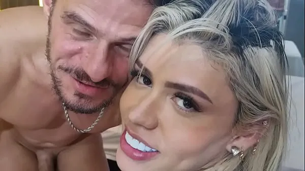 عرض Troca troca com a boneca Isabella Salvatore مقاطع فيديو حديثة