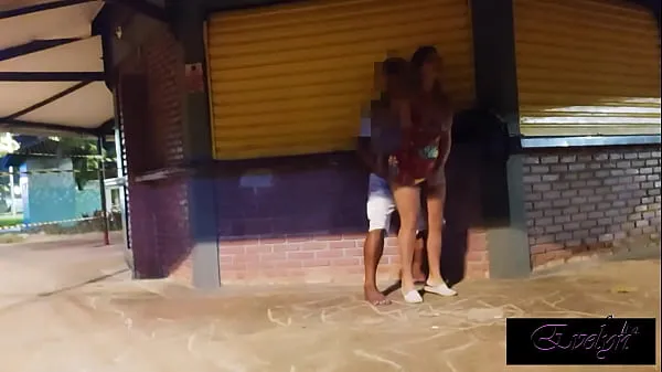 FODENDO EM PUBLICO NA PRAIA Yeni Videoyu göster