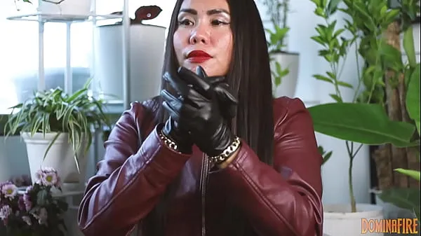 แสดง Leather Fetish ASMR วิดีโอใหม่