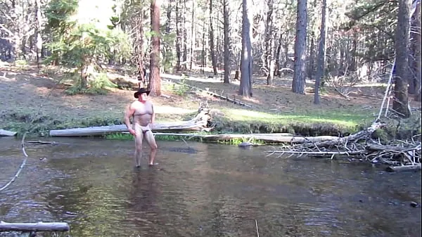 Naked bathing in the creek Yeni Videoyu göster