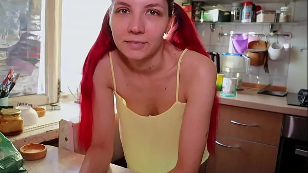 Zobraziť nové videá (while mom was not at home, stepdaughter wanted to)