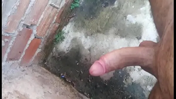 Mostrar crooked dick enjoying in the backyard vídeos recentes